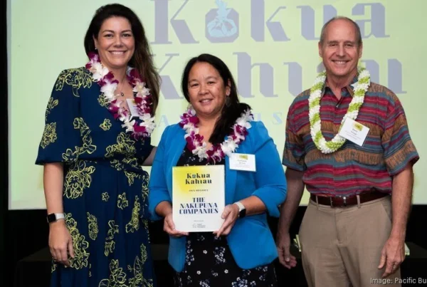 Nakupuna team - Jeannin Jeremiah and Cariann Ah Loo with the Pacific Business News' Kōkua Kahiau Award. This image is featured on the Nakupuna Companies website.